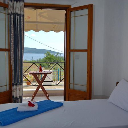 Nikis Rooms Kalamakia Exterior foto