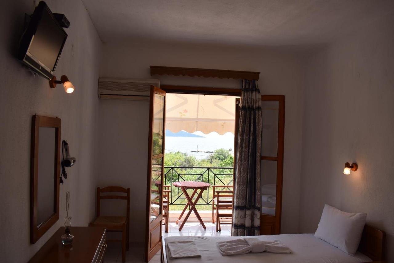 Nikis Rooms Kalamakia Exterior foto